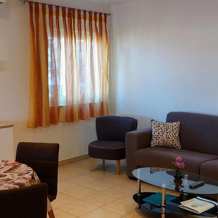מאלי לוסיניי Adriana Apartment מראה חיצוני תמונה