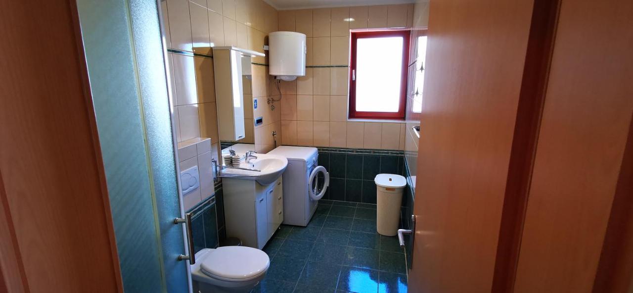 מאלי לוסיניי Adriana Apartment מראה חיצוני תמונה
