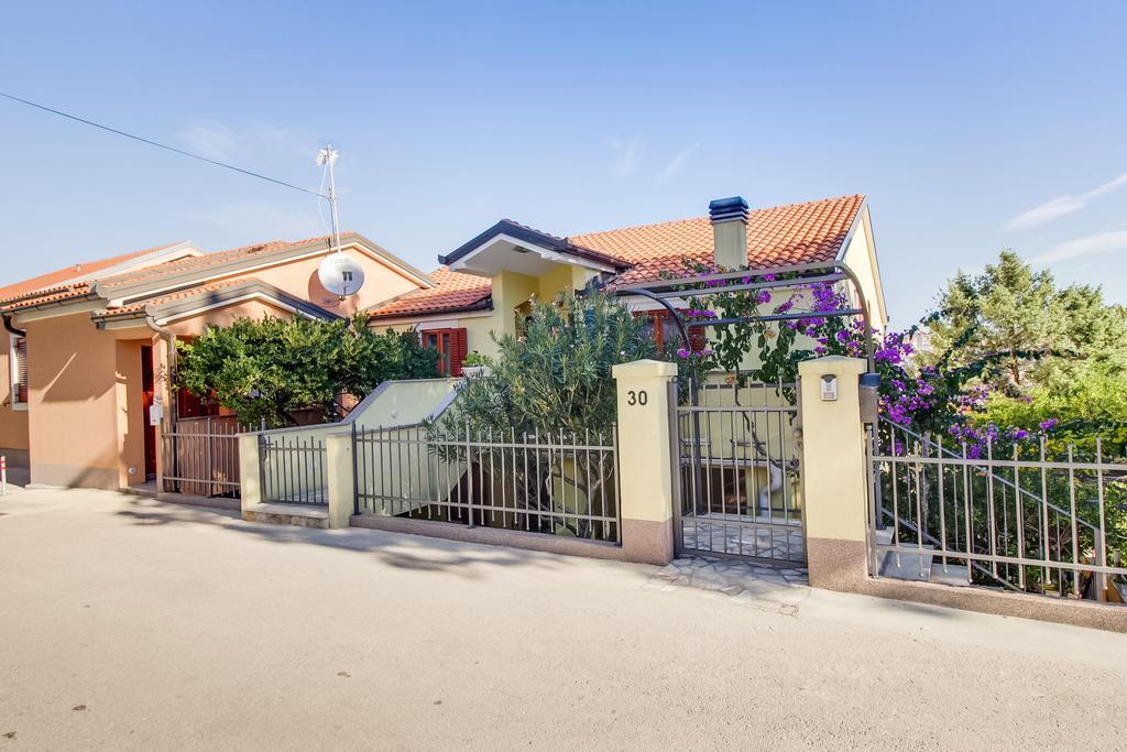 מאלי לוסיניי Adriana Apartment מראה חיצוני תמונה